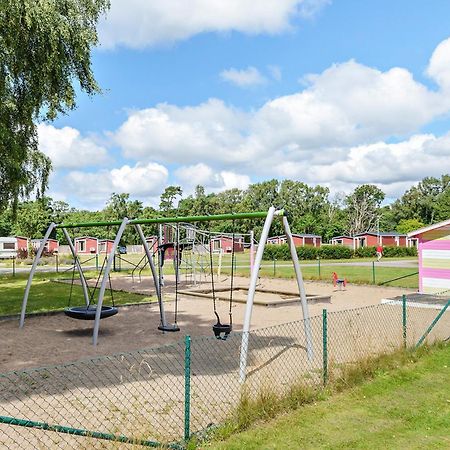 First Camp Karlstorp-Халмщад Екстериор снимка