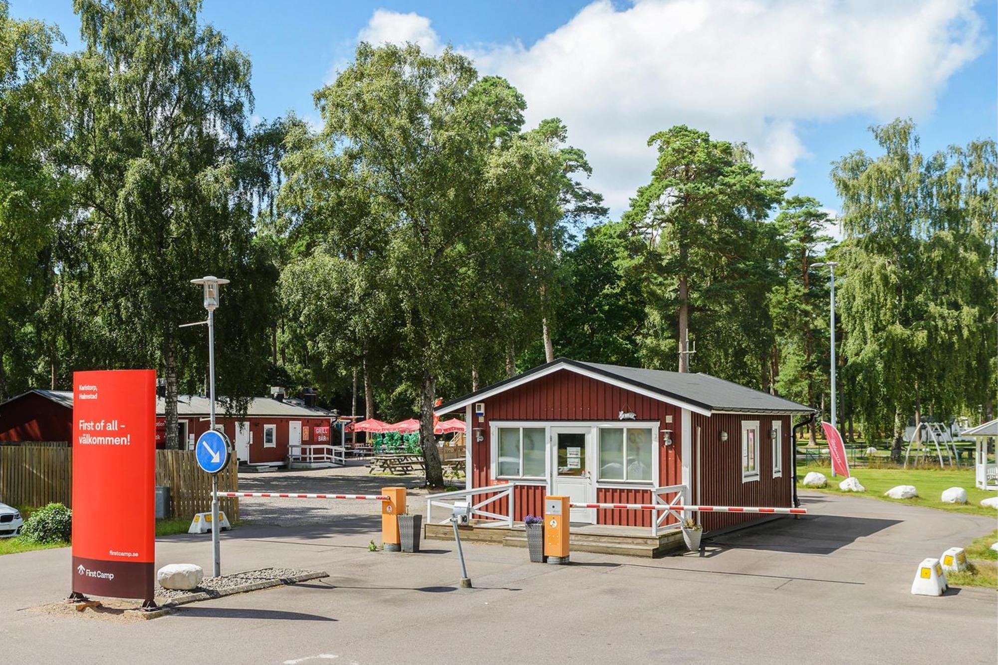 First Camp Karlstorp-Халмщад Екстериор снимка